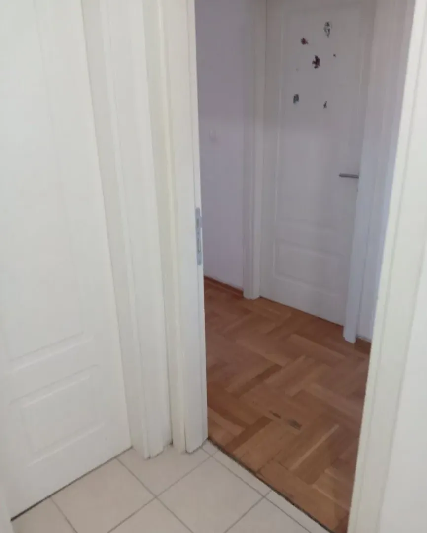 Prodaja, trosoban stan, 93m², Drač, Podgorica