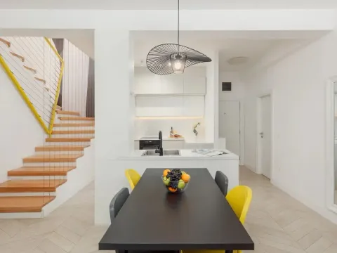 Prodaja, trosoban stan, 139m², Risan, Kotor - image 9