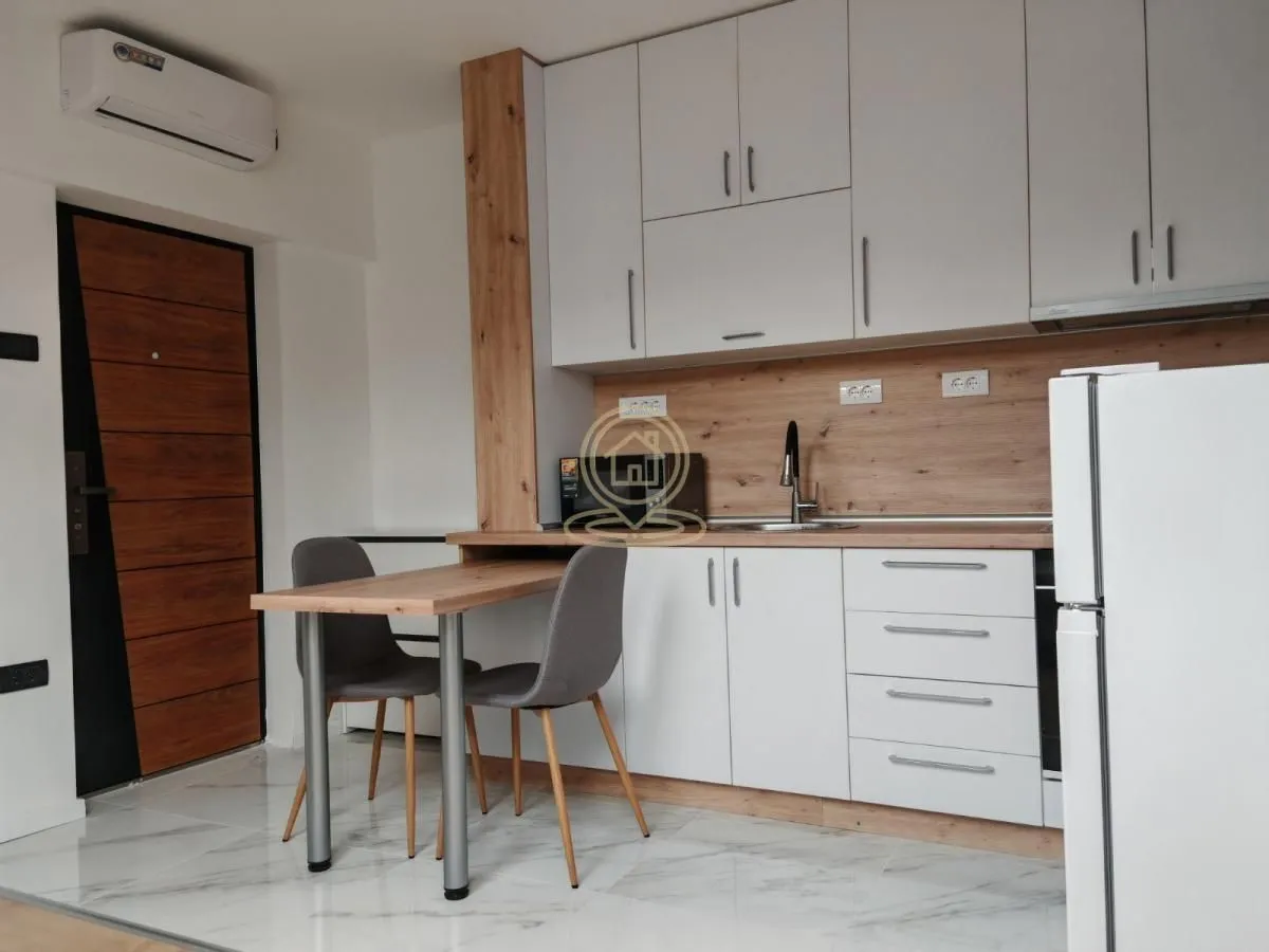 Izdavanje, jednosoban stan, 37m², Bulevar Oslobodjenja, Novi Sad Sve Podlokacije