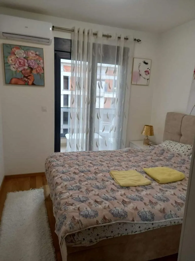 Izdavanje, jednosoban stan, 50m², City Kvart, Podgorica