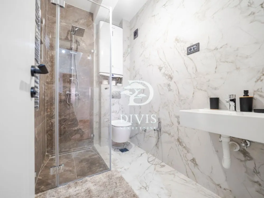 Sale, three bedroom apartment, 68m², Kluz, Zvezdara Sve Podlokacije