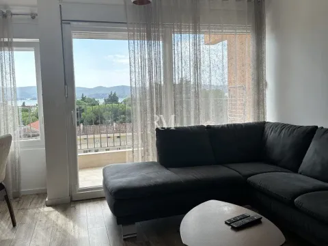 Izdavanje, jednosoban stan, 45m², Centar, Tivat - image 2