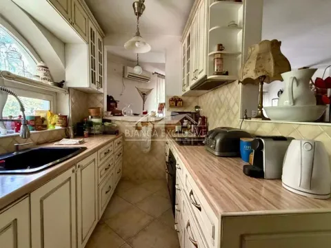 Prodaja, četvorosoban stan, 111m², Stari Grad, Beograd - image 6