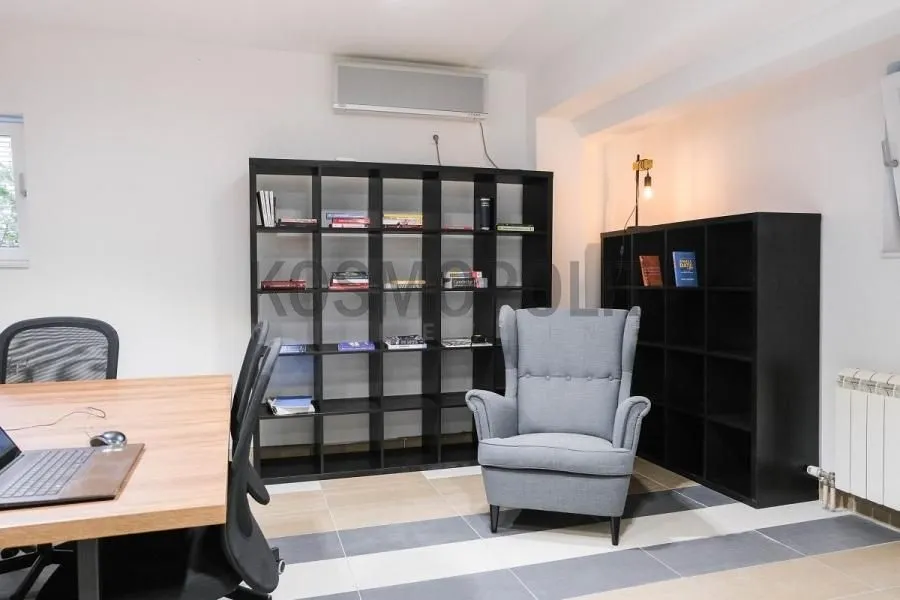 Sale, office space, 315m², Voždovac Sve Podlokacije, Beograd