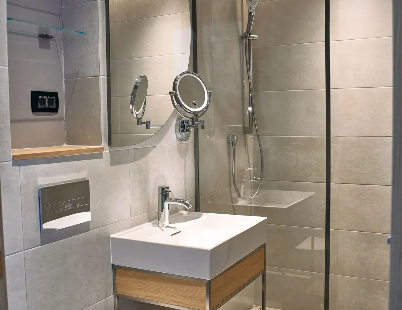 Prodaja, dvosoban stan, 102m², Tivat, Crna Gora