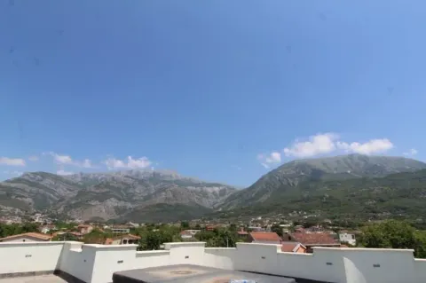 Izdavanje, dvosoban stan, 120m², Polje, Bar - image 8