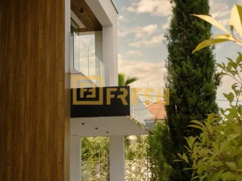 Izdavanje, kuća, 260m², Gornja Gorica, Podgorica - image 7