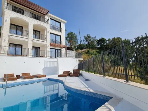 Prodaja, kuća, 170m², Skočiđevojka, Budva