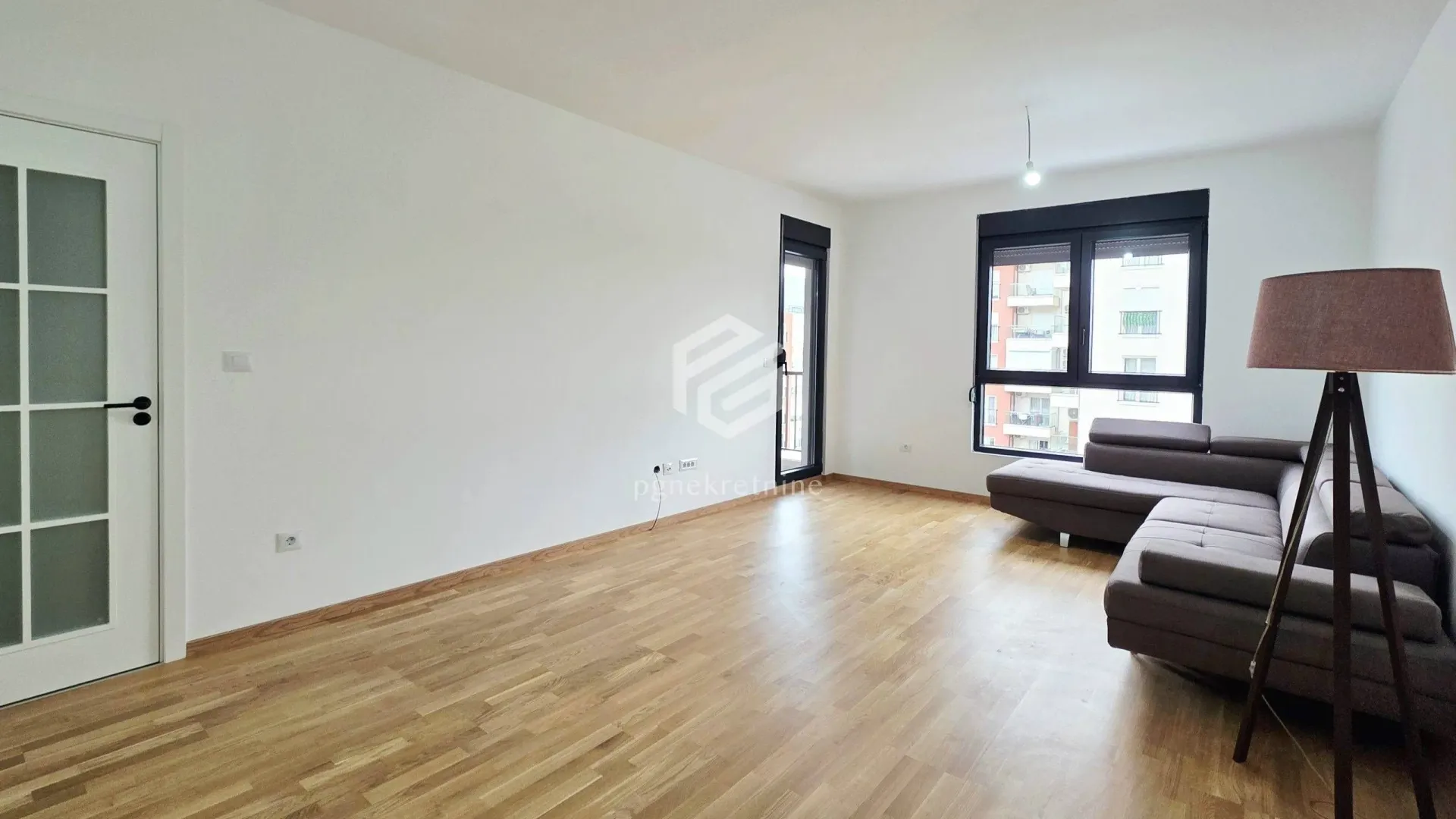 Rent, one bedroom apartment, 52m², Stari Aerodrom, Podgorica