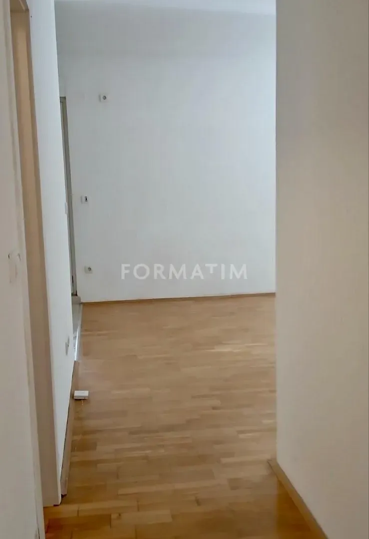 Izdavanje, dvosoban stan, 45m², Zvezdara Sve Podlokacije, Beograd