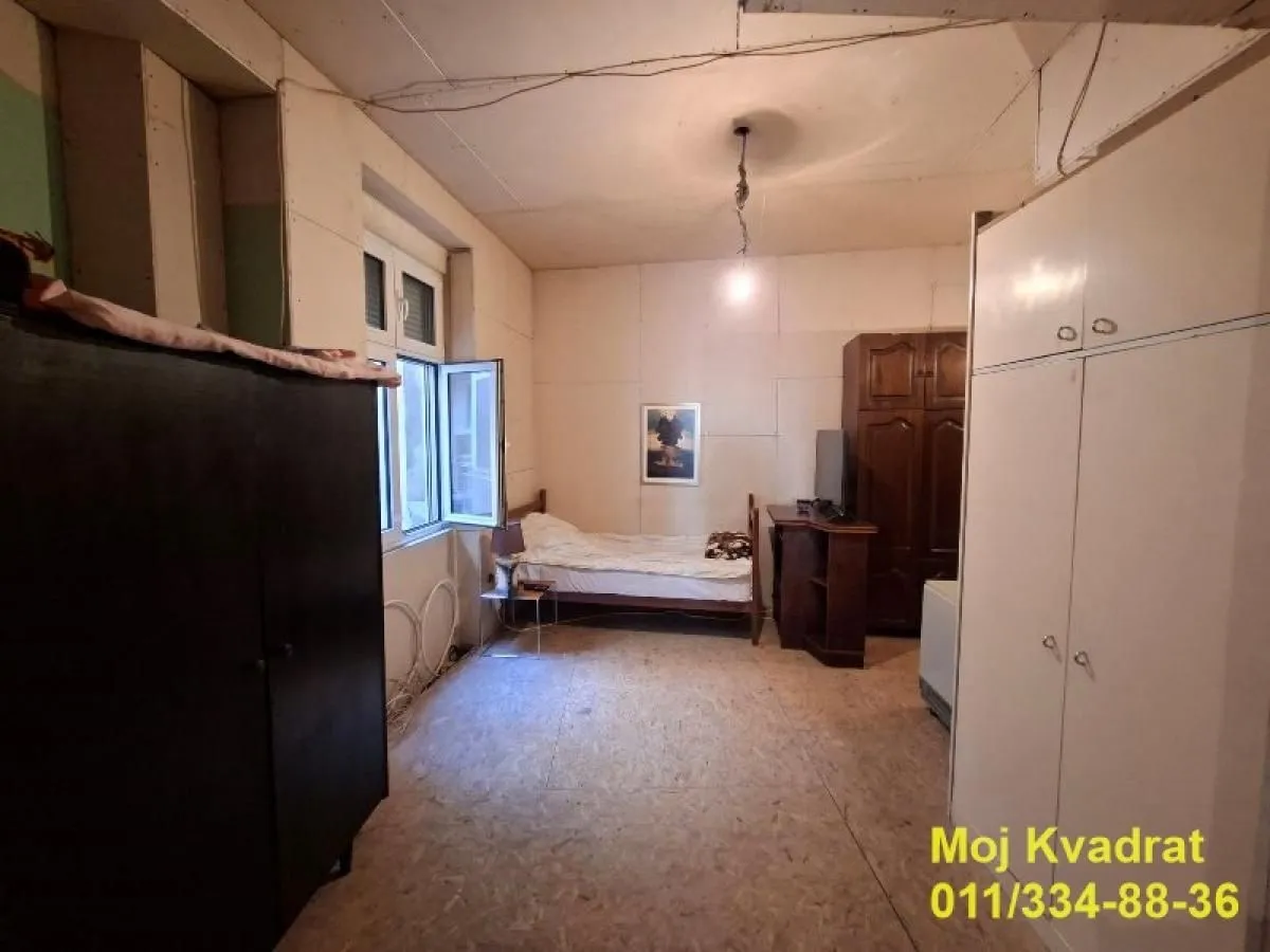 Sale, two bedroom apartment, 86m², Kalenić Pijaca, Vračar Sve Podlokacije