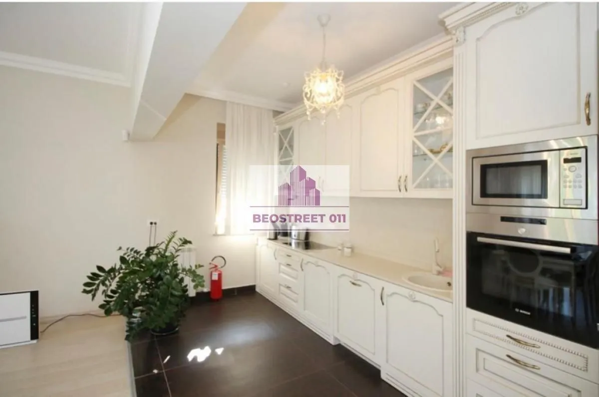 Izdavanje, stan, 146m², Dedinje Sve Podlokacije, Beograd