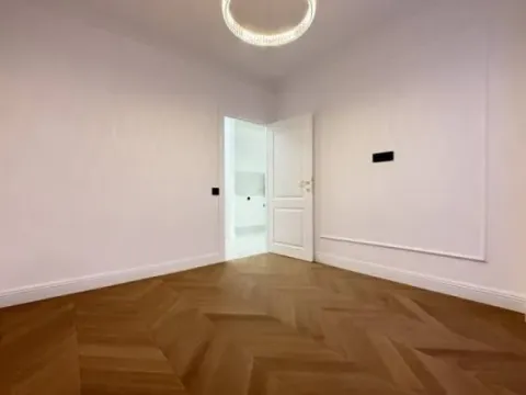 Sale, two bedroom apartment, 43m², Južni Bulevar, Vračar Sve Podlokacije - image 7