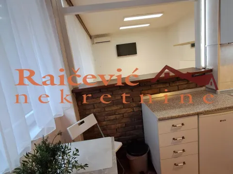 Izdavanje, poslovni prostor, 58m², Kalenić Pijaca, Vračar Sve Podlokacije - image 6