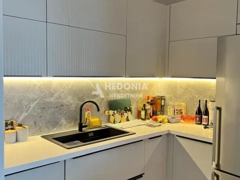 Sale, four bedroom apartment, 124m², Novi Beograd Blok 65, Novi Beograd Sve Podlokacije - image 9