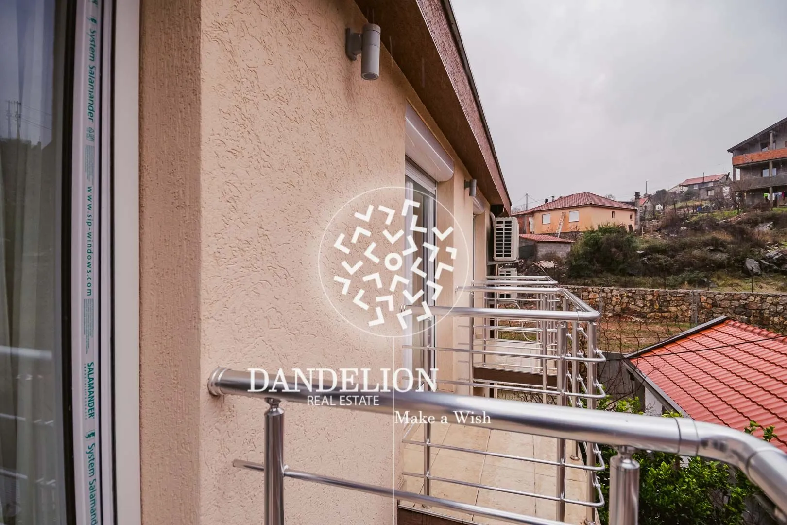 Izdavanje, trosoban stan, 125m², Vranići, Podgorica