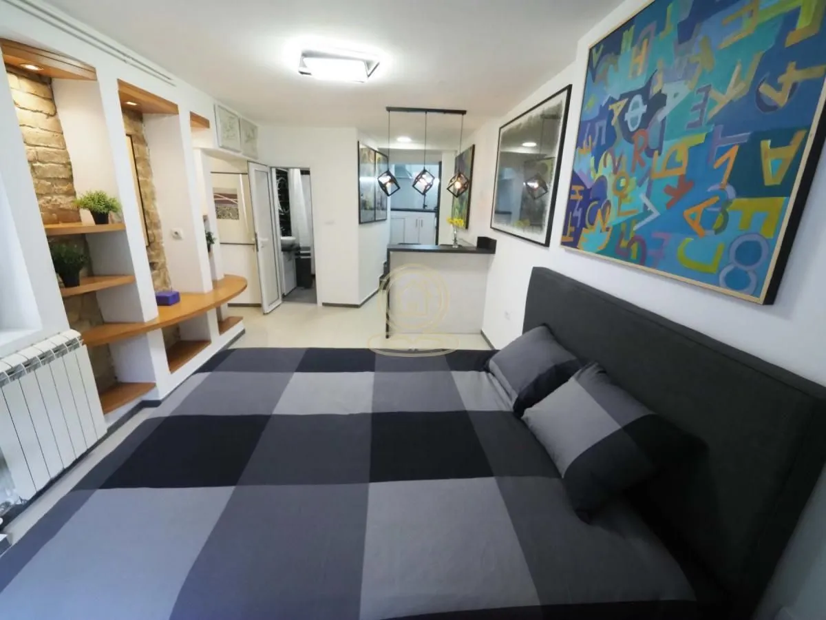 Rent, one bedroom apartment, 31m², Stari Grad, Beograd