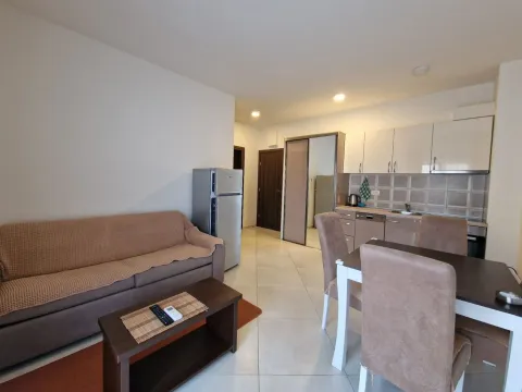 Izdavanje, jednosoban stan, 45m², Bečići, Budva - image 15