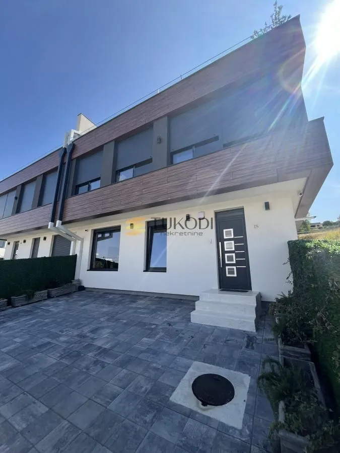 Prodaja, stan, 145m², Sremska Kamenica, Petrovaradin