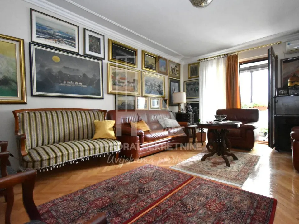 Sale, four bedroom apartment, 120m², Blok 7, Podgorica
