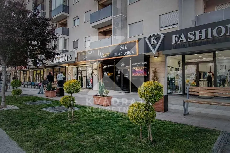 Prodaja, poslovni prostor, 192m², City Kvart, Podgorica