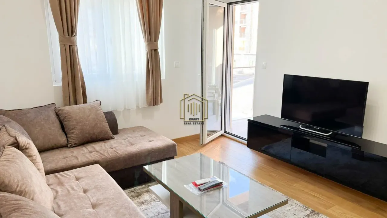 Izdavanje, jednosoban stan, 50m², City Kvart, Podgorica