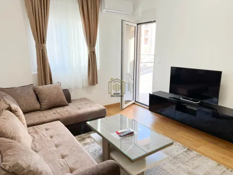 Izdavanje, jednosoban stan, 50m², City Kvart, Podgorica