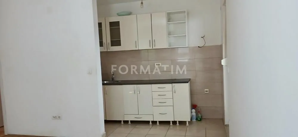 Izdavanje, dvosoban stan, 45m², Zvezdara Sve Podlokacije, Beograd