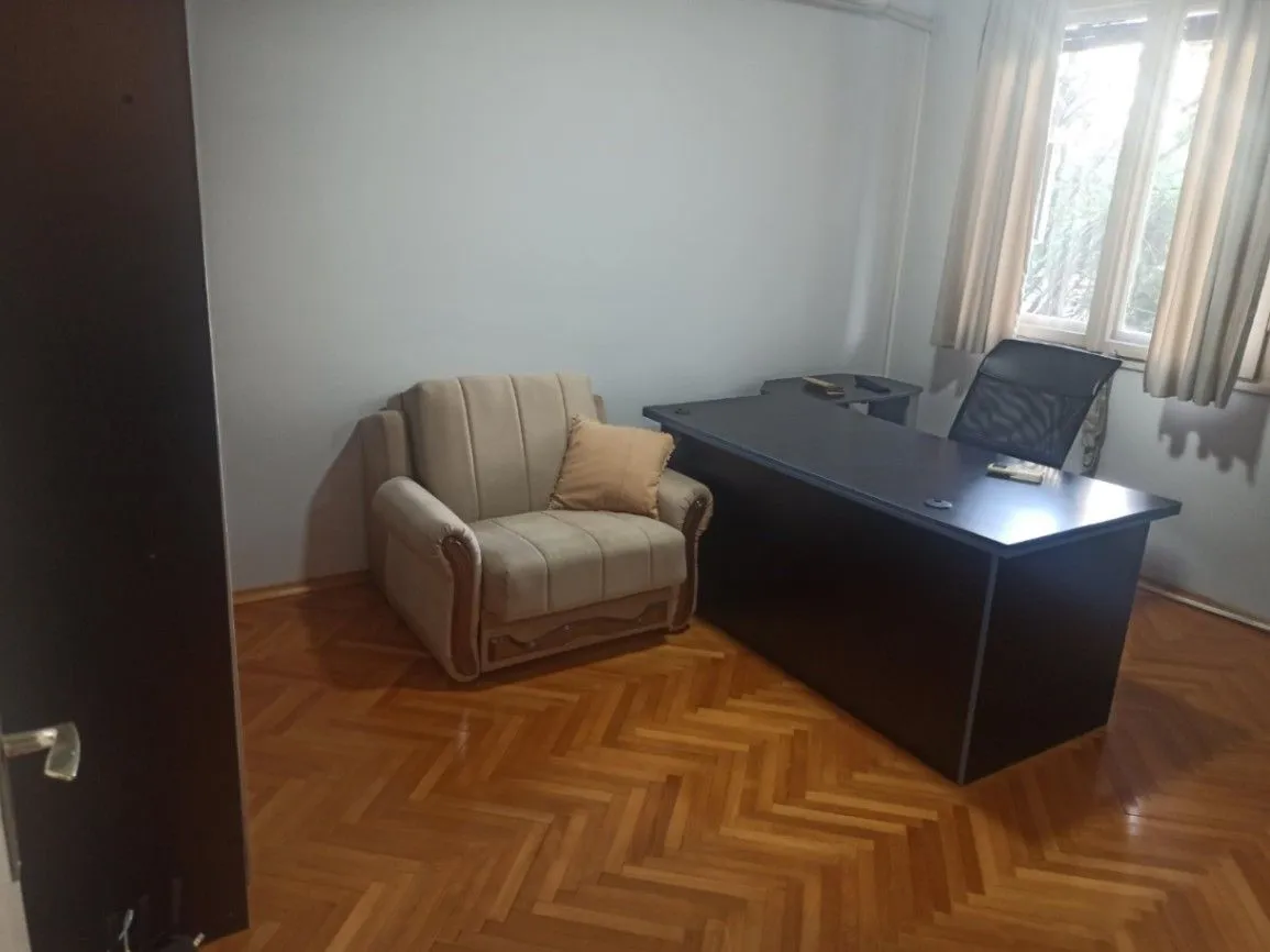 Izdavanje, poslovni prostor, 65m², Preko Morače, Podgorica