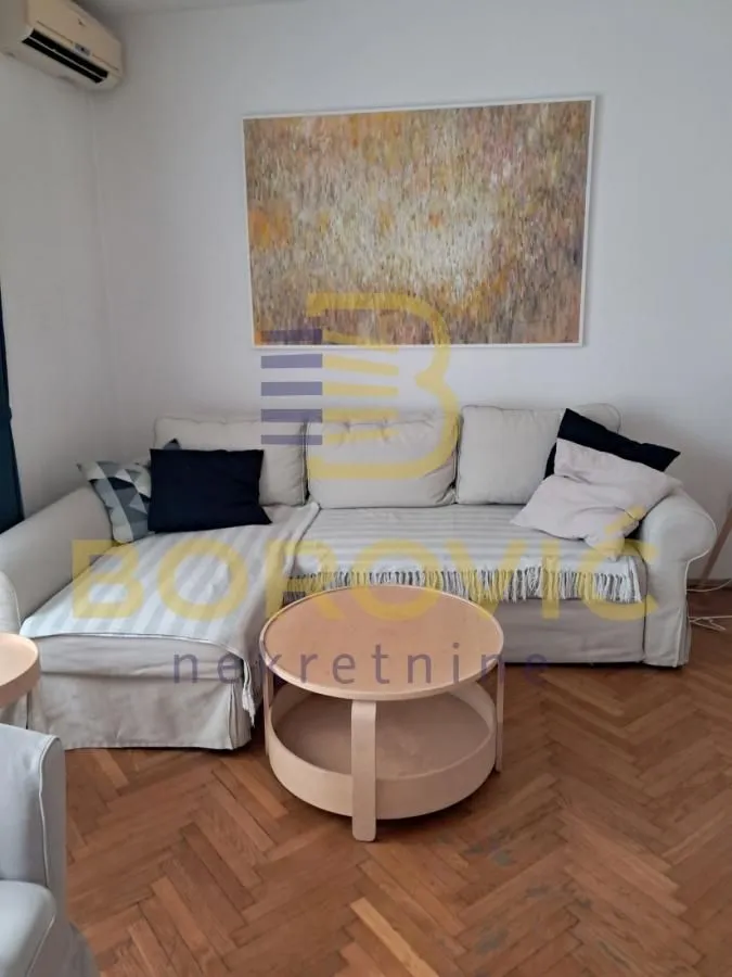 Sale, three bedroom apartment, 69m², Vračar Sve Podlokacije, Beograd