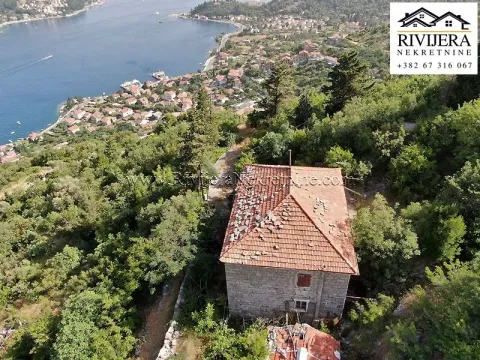 Sale, house, 140m², Kamenari, Herceg Novi