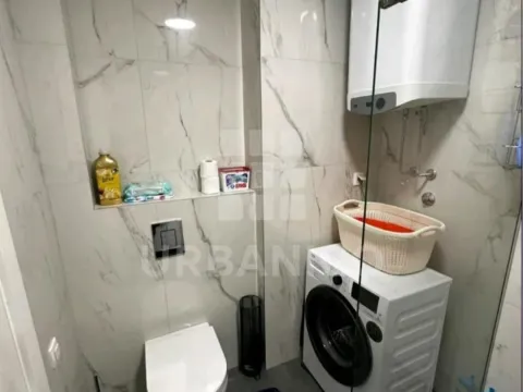 Izdavanje, garsonjera, 35m², Soho City, Bar - image 6