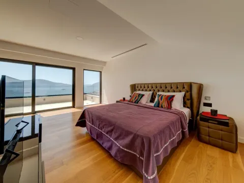 Prodaja, kuća, 351m², Marići, Tivat - image 19