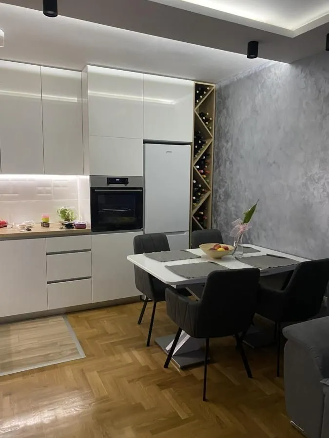 Prodaja, jednosoban stan, 38m², Salajka, Novi Sad Sve Podlokacije