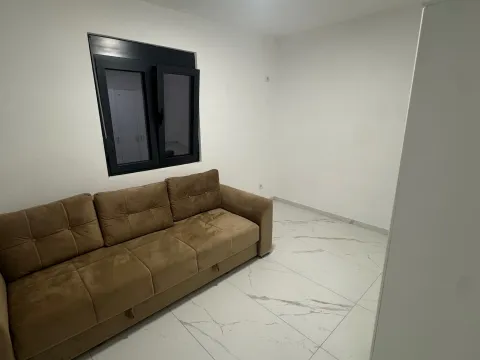 Izdavanje, trosoban stan, 75m², Polje, Bar - image 5