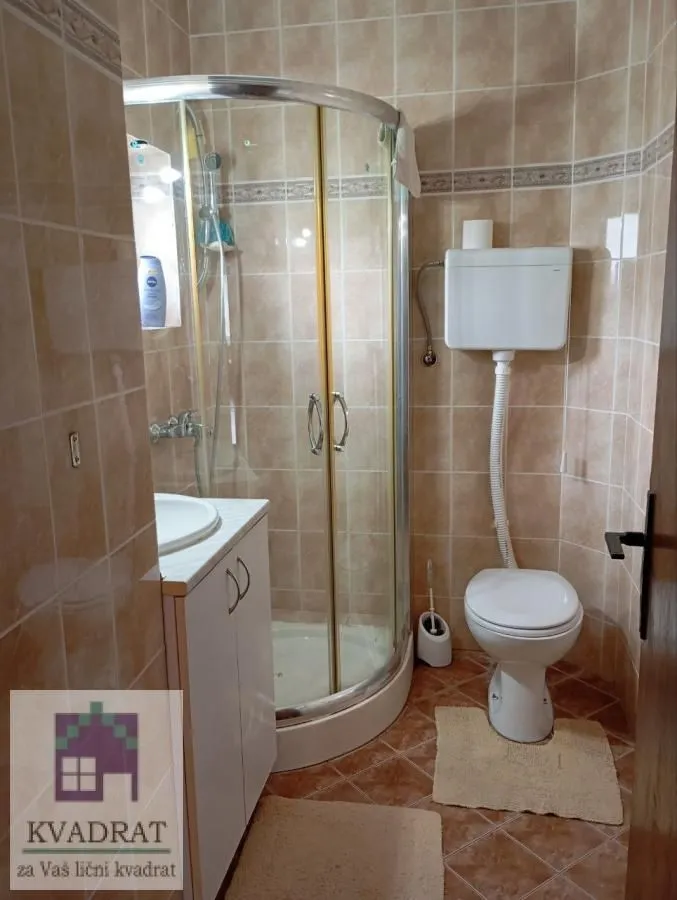 Prodaja, kuća, 270m², Mesarci, Vladimirci
