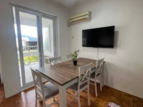 Izdavanje, trosoban stan, 100m², Centar, Bar - image 10