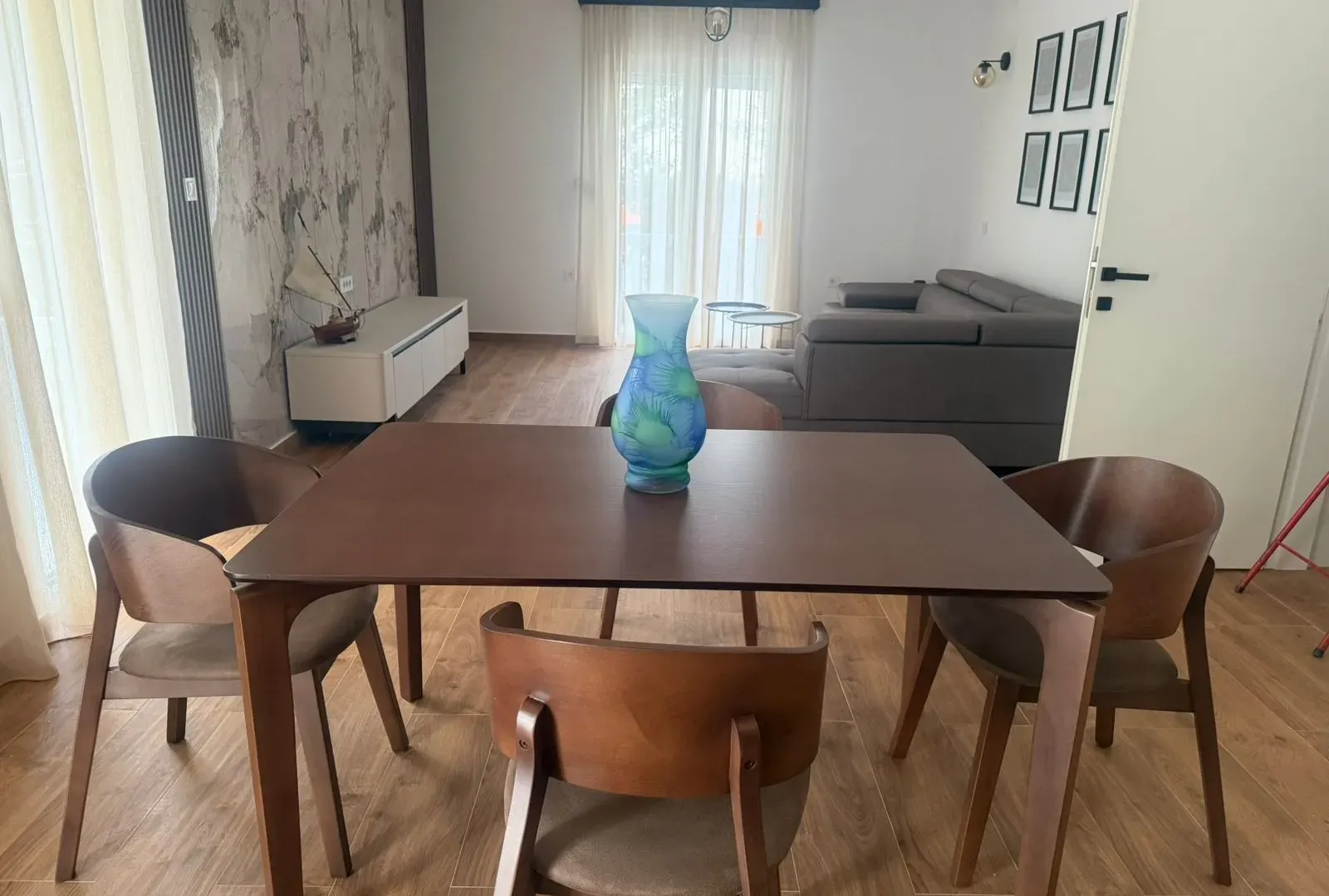 Izdavanje, jednosoban stan, 65m², Seljanovo, Tivat