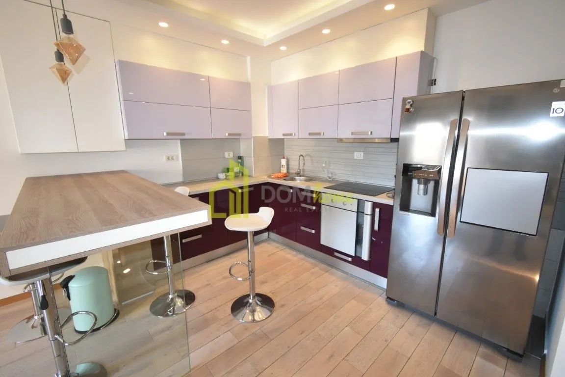 Izdavanje, jednosoban stan, 68m², City Kvart, Podgorica