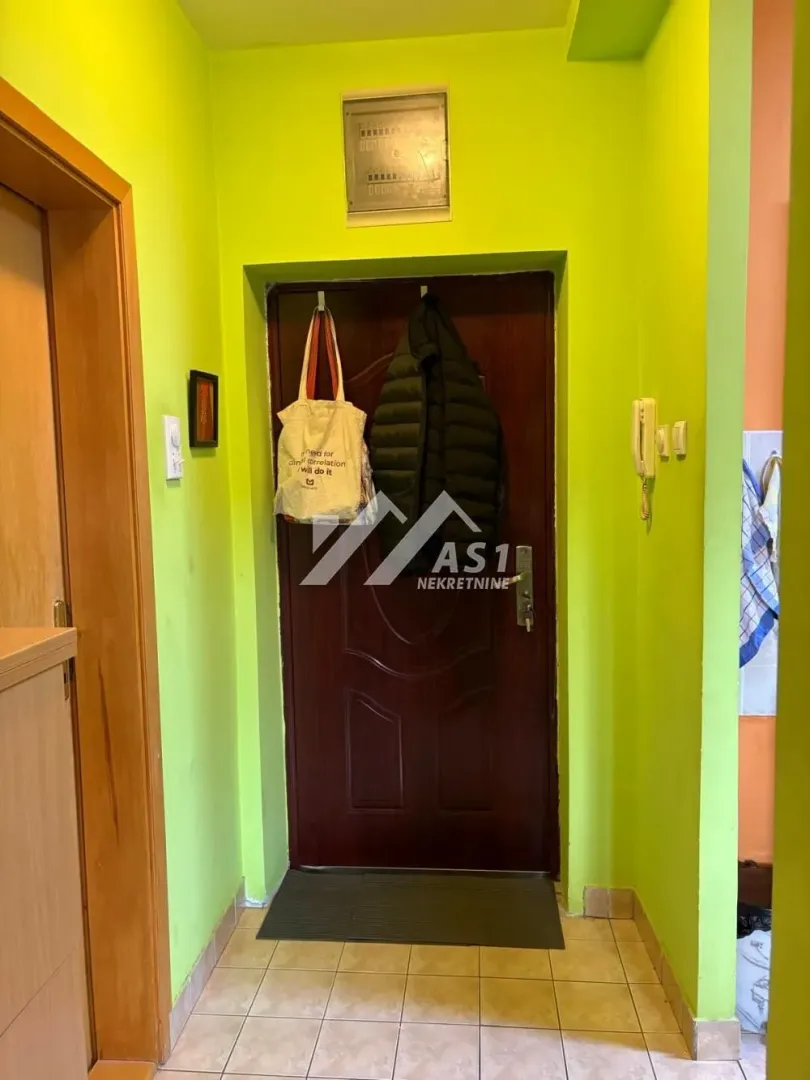 Izdavanje, jednosoban stan, 34m², Nova Detelinara, Novi Sad Sve Podlokacije