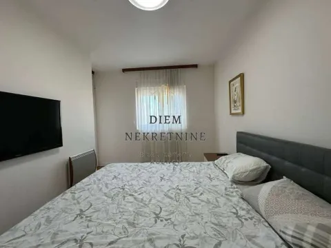 Izdavanje, jednosoban stan, 55m², Centar, Bar - image 3