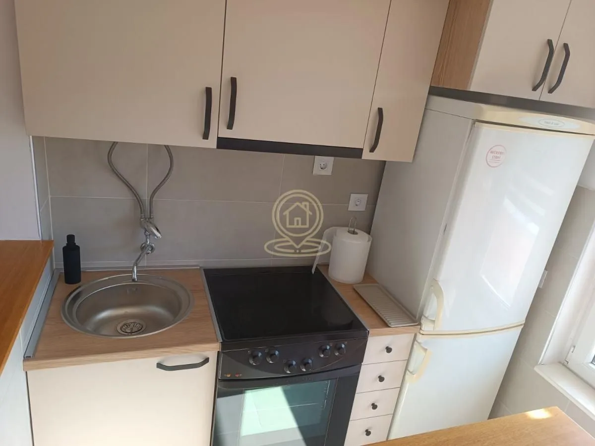 Izdavanje, garsonjera, 41m², Grbavica, Novi Sad Sve Podlokacije
