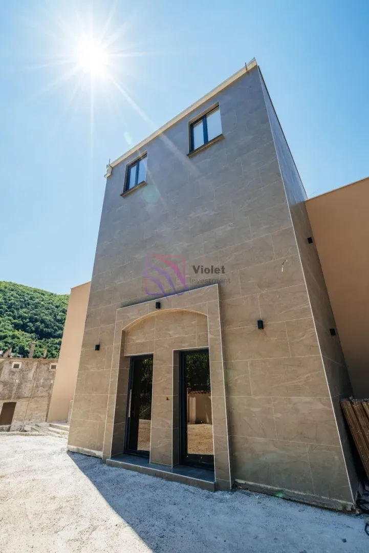 Prodaja, ugostiteljski objekat, 1530m², Seoce, Budva