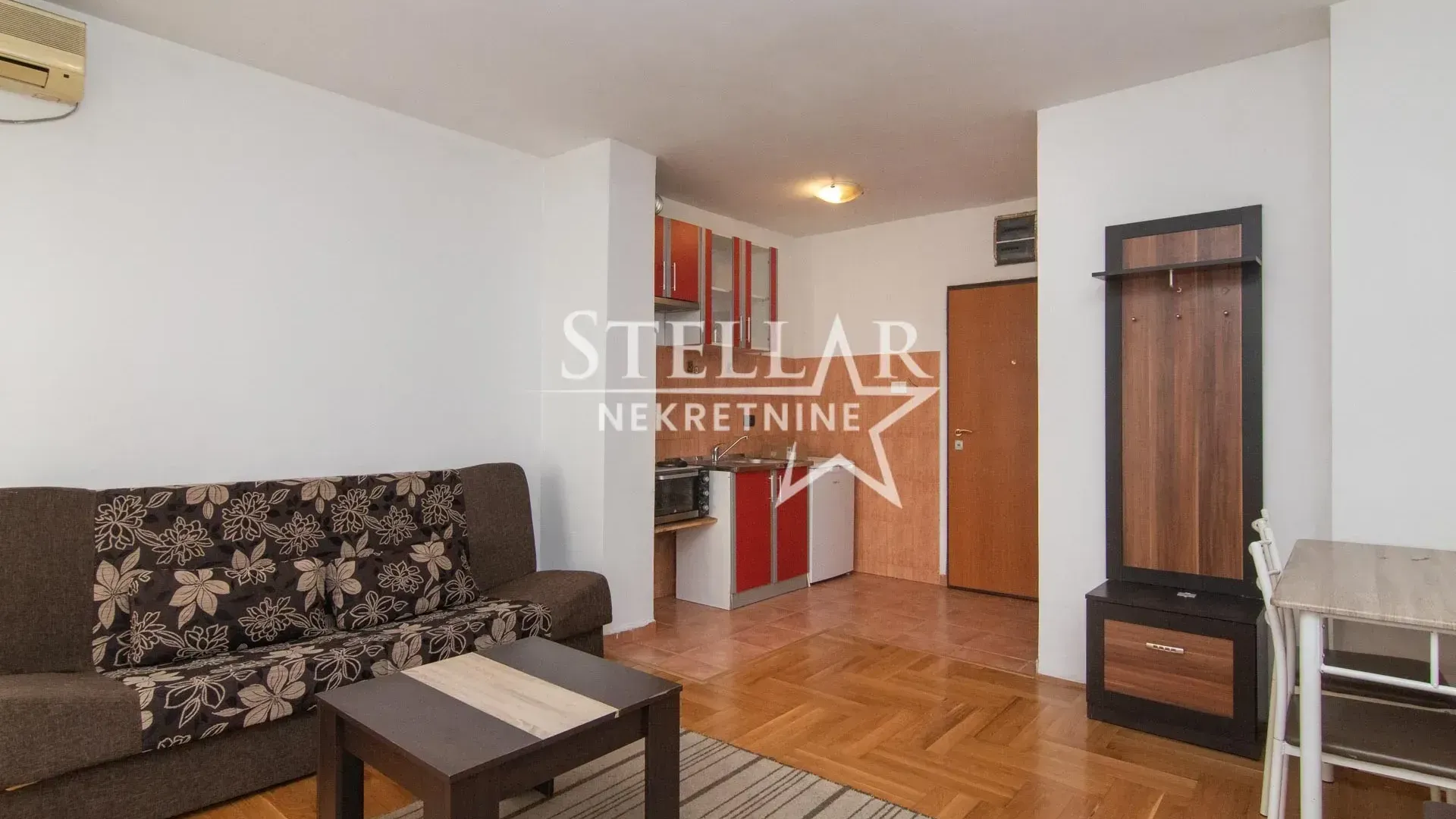 Rent, studio apartment, 27m², 1 maj, Podgorica