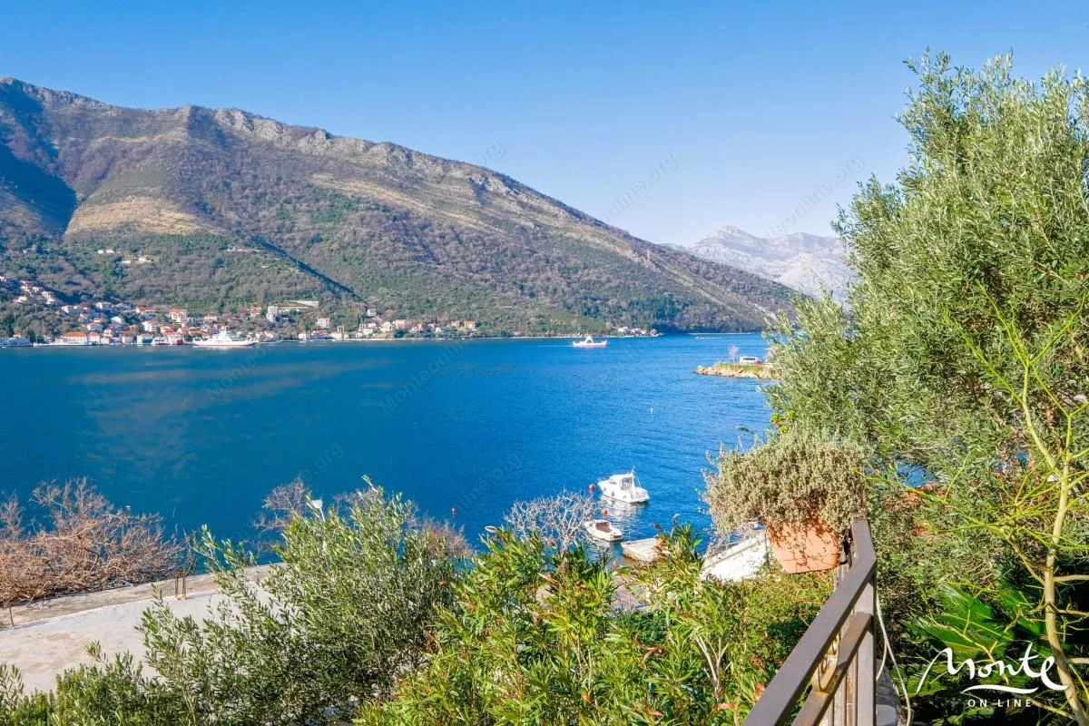 Prodaja, dvosoban stan, 174m², Lepetani, Tivat