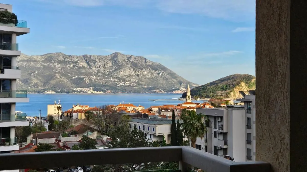 Prodaja, dvosoban stan, 61m², Budva, Crna Gora