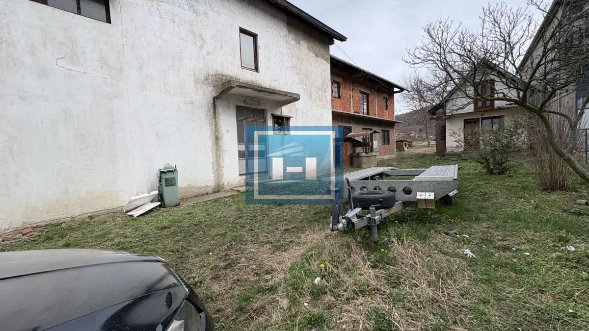 Prodaja, kuća, 344m², Majur, Jagodina