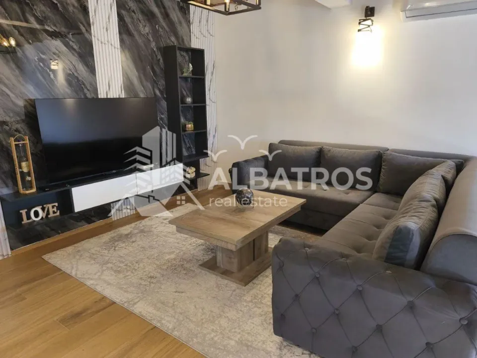 Rent, two bedroom apartment, 70m², Marovići, Bar