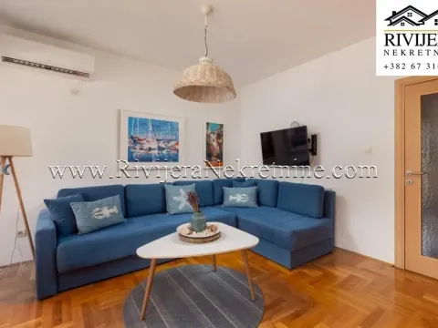 Sale, one bedroom apartment, 50m², Dobrota, Kotor - image 2