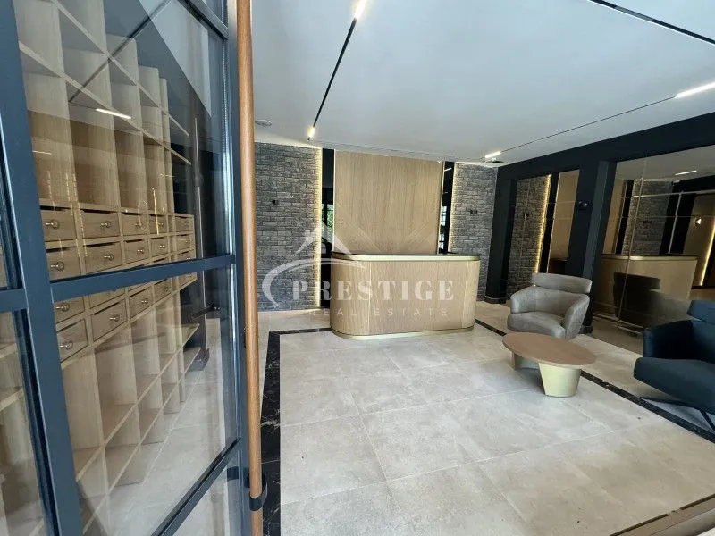 Izdavanje, dvosoban stan, 83m², City Kvart, Podgorica